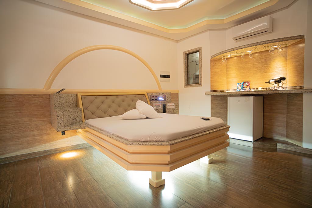 Triplex 33 – Conforto e Discrição no Eros Motel