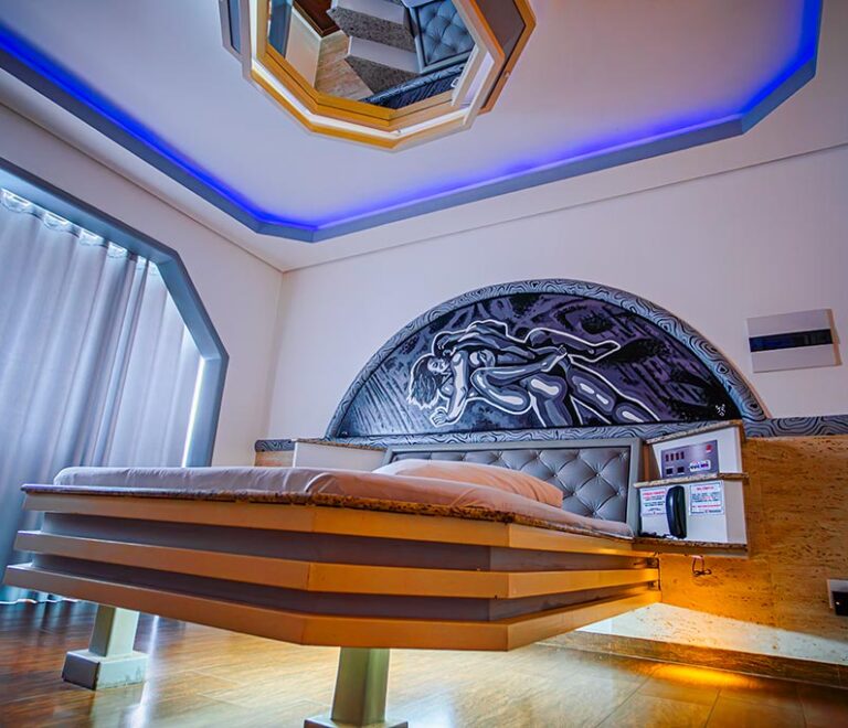 triplex-eros-motel-34-3